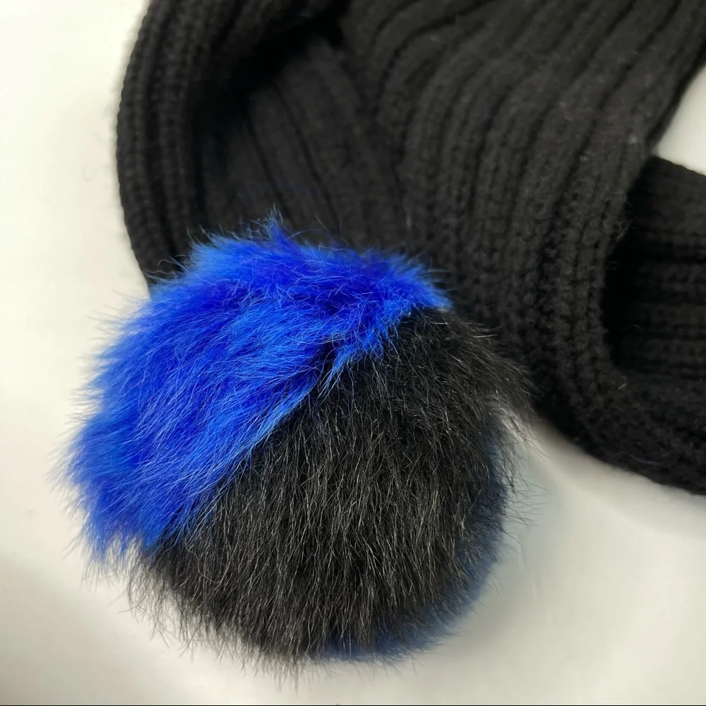UGG Cable Knit Scarf With Shearling Fur Pom Pom NEW With Tag Black Blue